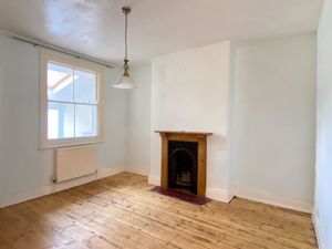 Dining room- click for photo gallery